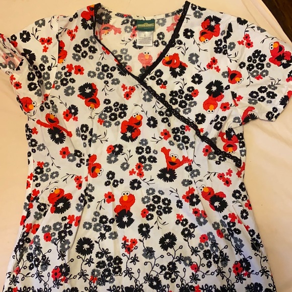 Nursing Scrub Top - Picture 1 of 1